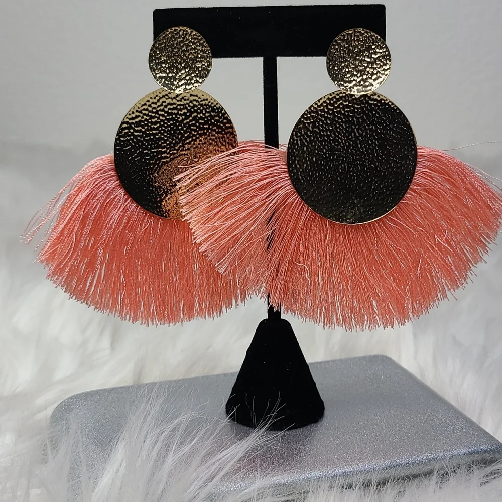 Earrings Hammered Gold Peach Fringe Lightweight Bold Statement Travel Beach Fun - Picture 3 of 3
